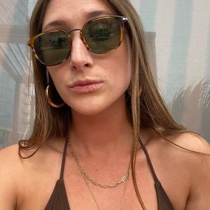 Meet your Posher, Carolyn